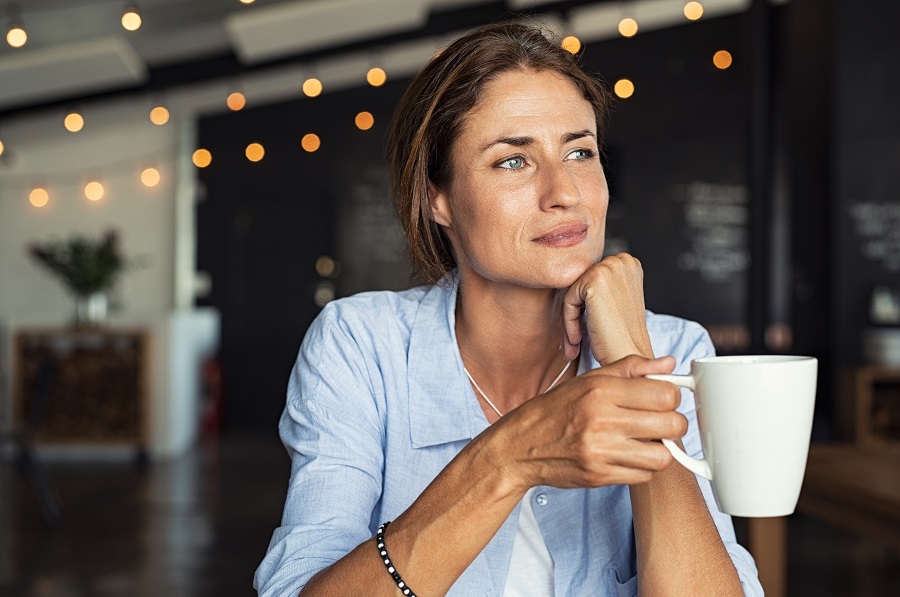 woman in coffee shop