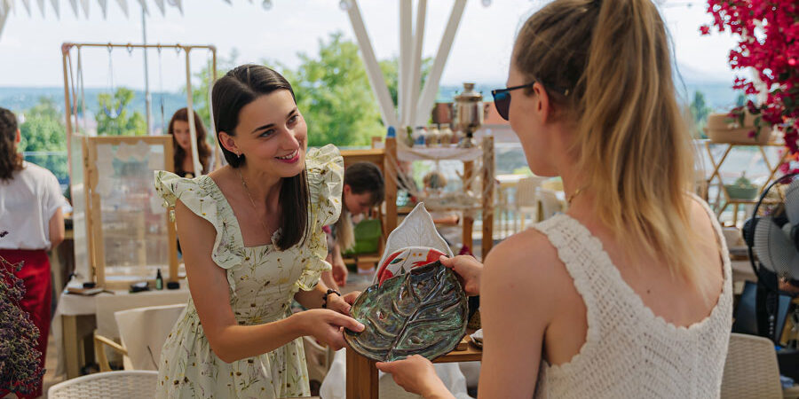 selling-in-outdoor-retail-spaces